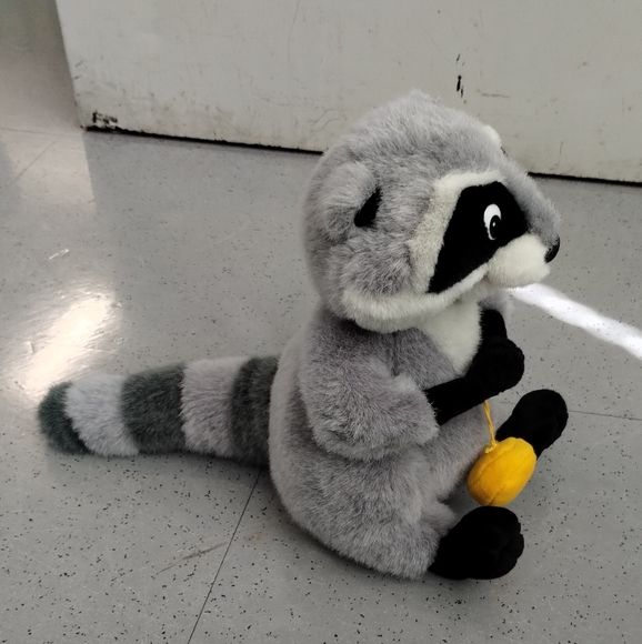 Walt Disney Vintage Pocahontas Meeko Racoon  Sitting Plush Stuffed Animal 8in - Picture 4 of 13